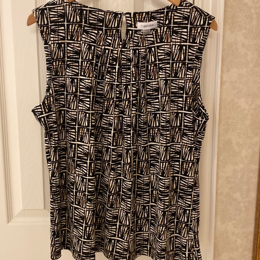 Calvin Klein Shell top